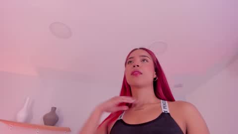 Snapshot of scarlett_morgan_ chatting on 02-17-25, 07:53 Scarlett Morgan online show from 02-17-25, 07:53