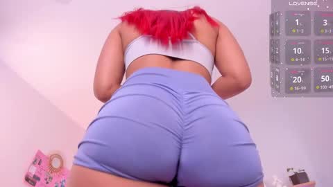 Snapshot of scarlett_morgan_ chatting on 02-18-25, 08:03 Scarlett Morgan online show from 02-18-25, 08:03