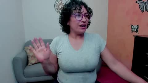 Snapshot of scarlett_sax chatting on 05-17-26, 12:19 Scarlett sax online show from 05-17-26, 12:19