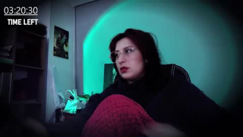 Snapshot of scarlett_sen chatting on 07-02-26, 01:06 Mistress Scarlett online show from 07-02-26, 01:06