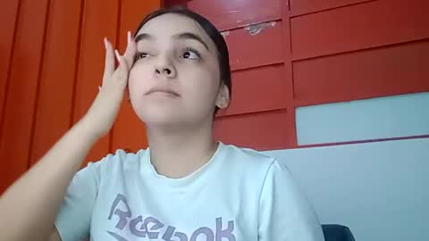 Snapshot of scarlett_skinny02 chatting on 12-31-24, 03:01 Isabella online show from 12-31-24, 03:01