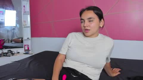 Isabella online show from 09-22-25, 01:18