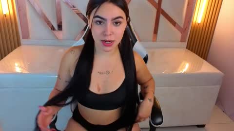 Snapshot of scarlett_smith_tp chatting on 09-24-25, 12:52 Scarlett online show from 09-24-25, 12:52