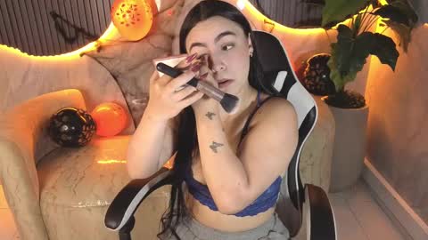 Snapshot of scarlett_smith_tp chatting on 10-16-25, 12:39 Scarlett online show from 10-16-25, 12:39