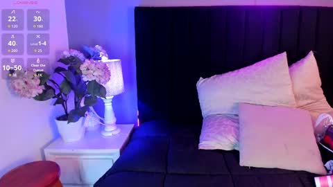 Scarlett online show from 04-11-26, 03:44