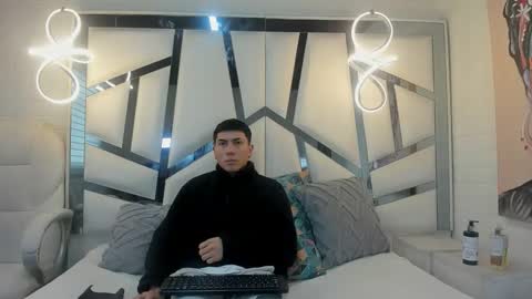 Scarlett and Lucas online show from 03-02-26, 12:23