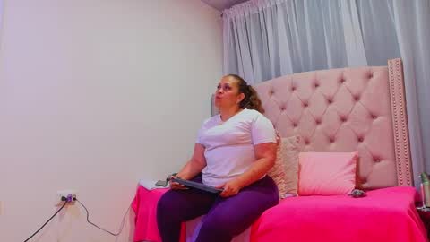 scarlettbooty online show from 09-17-25, 01:07