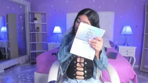 Snapshot of scarlette_15 chatting on 09-26-25, 03:10 Scarlette online show from 09-26-25, 03:10