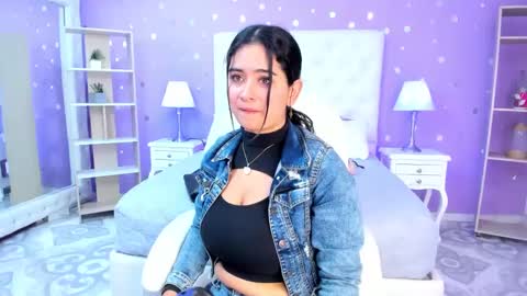 Snapshot of scarlette_15 chatting on 10-11-25, 03:39 Scarlette online show from 10-11-25, 03:39