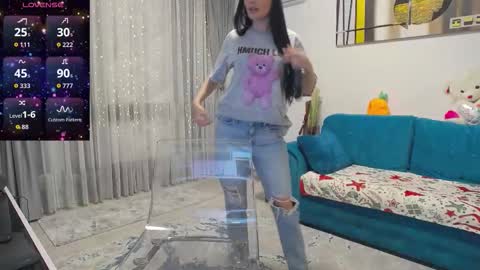 Scarlett online show from 12-18-25, 04:51