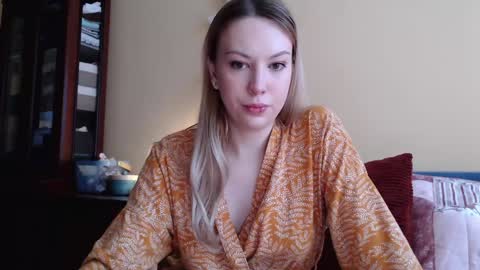 Snapshot of scarlettford chatting on 01-15-25, 09:35 Scarlett online show from 01-15-25, 09:35
