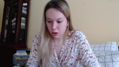 Snapshot of scarlettford chatting on 02-20-25, 10:59 Scarlett online show from 02-20-25, 10:59