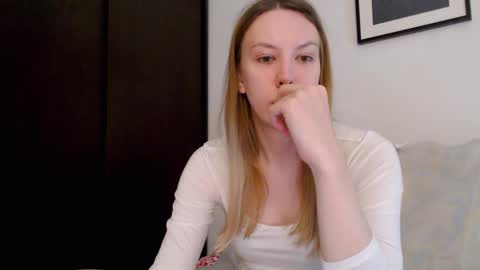 Snapshot of scarlettford chatting on 01-11-26, 04:34 Scarlett online show from 01-11-26, 04:34