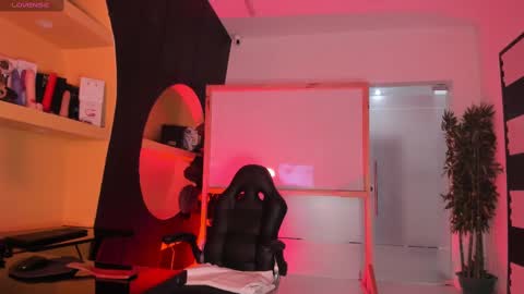 Scarlett Hot online show from 09-26-25, 12:09