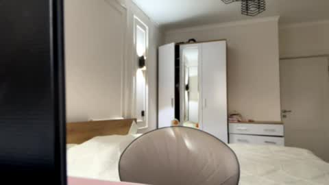 scarlettleszczynski online show from 04-04-26, 11:29