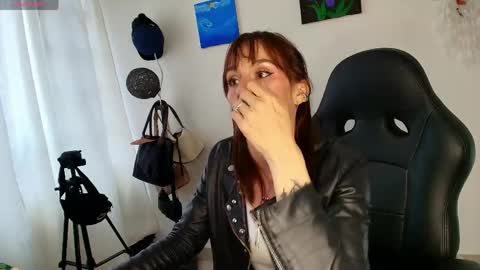 Snapshot of scarlettmilf_cg chatting on 04-21-26, 08:44 Scarlett online show from 04-21-26, 08:44