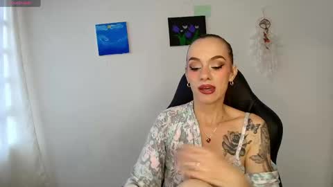 Snapshot of scarlettmilf_cg chatting on 05-16-26, 07:56 Scarlett online show from 05-16-26, 07:56