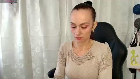 Snapshot of scarlettmilf_cg chatting on 06-30-26, 03:02 Scarlett online show from 06-30-26, 03:02