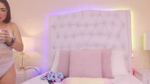 Snapshot of scarlettpetrovaa chatting on 02-07-26, 11:36 Scarlett Petrova online show from 02-07-26, 11:36