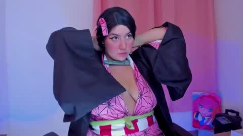 Snapshot of scarlettqueen56 chatting on 01-08-25, 04:55 chloe online show from 01-08-25, 04:55