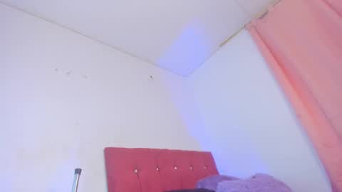 Snapshot of scarlettqueen56 chatting on 03-09-25, 07:01 chloe online show from 03-09-25, 07:01