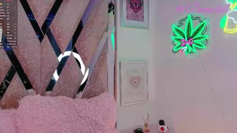 Scarlett  online show from 12-15-25, 10:03