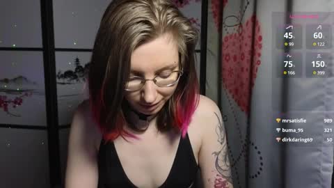 Snapshot of scarlettsrose chatting on 03-07-25, 01:42 Scarlett online show from 03-07-25, 01:42