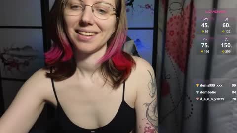 Snapshot of scarlettsrose chatting on 03-08-25, 11:05 Scarlett online show from 03-08-25, 11:05