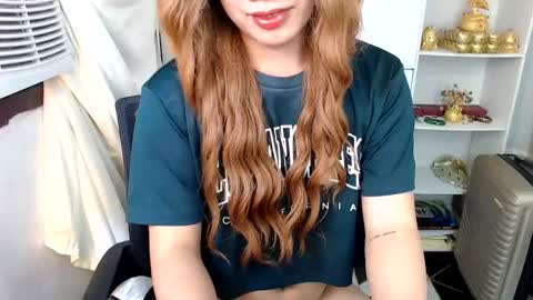 Snapshot of scarletxxxx chatting on 12-13-24, 09:24 Queen Scarlet online show from 12-13-24, 09:24