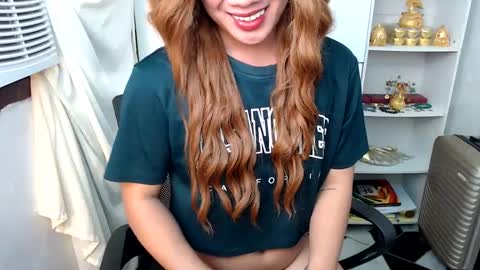 Snapshot of scarletxxxx chatting on 12-19-24, 03:30 Queen Scarlet online show from 12-19-24, 03:30