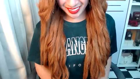 Snapshot of scarletxxxx chatting on 02-22-26, 01:09 Queen Scarlet online show from 02-22-26, 01:09