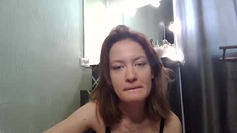 Snapshot of scented_elsa chatting on 11-08-25, 11:21 Elsa online show from 11-08-25, 11:21