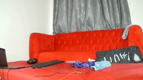 Snapshot of scentedfriction chatting on 02-03-26, 06:40 scentedfriction online show from 02-03-26, 06:40