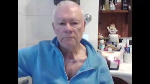 Snapshot of schizzodoro chatting on 04-27-26, 04:10 schizzodoro online show from 04-27-26, 04:10
