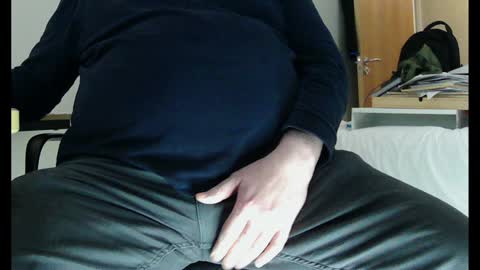 Snapshot of schwanz2023 chatting on 01-13-25, 08:37 Mick online show from 01-13-25, 08:37