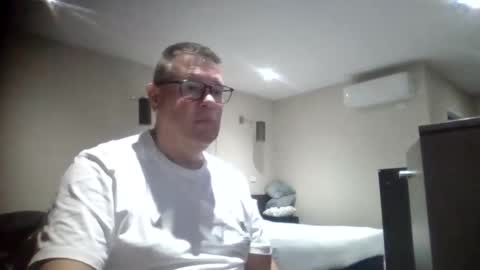 Scoobs online show from 10-15-25, 08:47