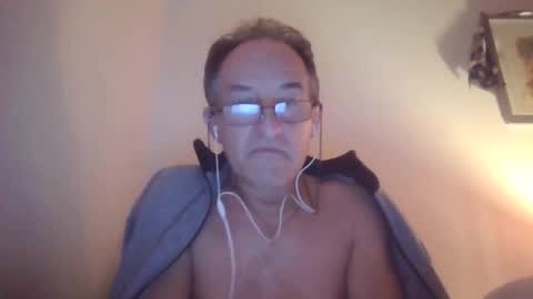 scotchwhieskie online show from 12-21-25, 11:45