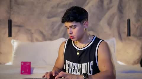 Andrew Flintt online show from 03-04-26, 03:12