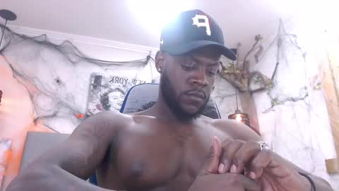 Snapshot of scottdamar chatting on 10-28-25, 06:32 Damar online show from 10-28-25, 06:32