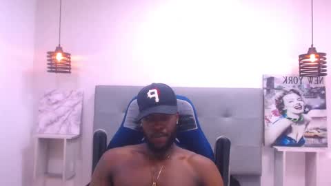 Snapshot of scottdamar chatting on 11-06-25, 11:48 Damar online show from 11-06-25, 11:48