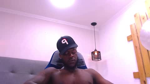 Snapshot of scottdamar chatting on 11-08-25, 08:07 Damar online show from 11-08-25, 08:07