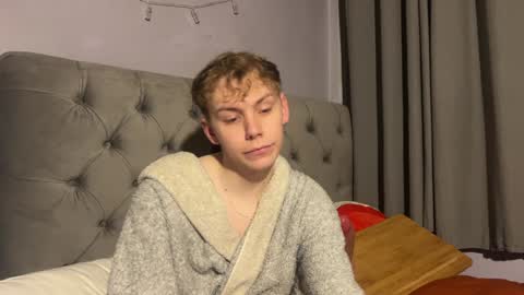 Snapshot of scottish_twink01 chatting on 01-05-25, 09:47 danny online show from 01-05-25, 09:47