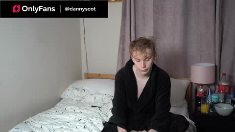 Snapshot of scottish_twink01 chatting on 11-14-25, 01:48 danny online show from 11-14-25, 01:48