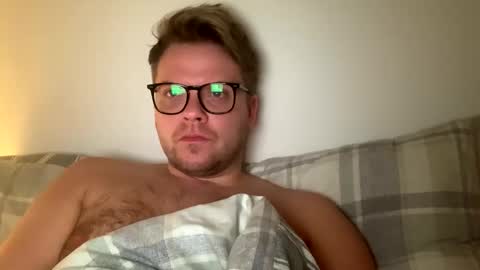 scottishboy6890 online show from 02-11-25, 12:17