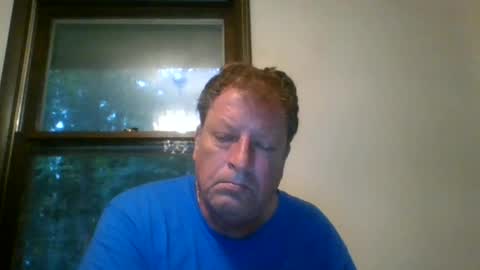 Snapshot of scottpbi52 chatting on 07-11-26, 12:46 scottpbi52 online show from 07-11-26, 12:46