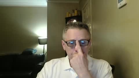 Snapshot of scottsman214 chatting on 12-20-24, 07:28 James online show from 12-20-24, 07:28