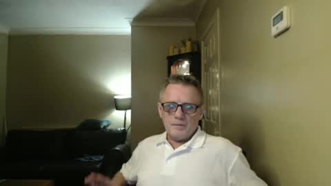 Snapshot of scottsman214 chatting on 12-20-24, 10:32 James online show from 12-20-24, 10:32