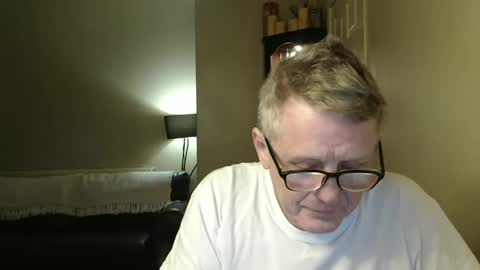 Snapshot of scottsman214 chatting on 01-01-25, 05:44 James online show from 01-01-25, 05:44