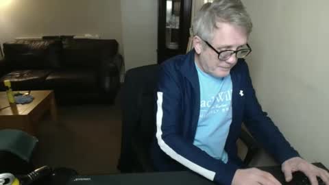 Snapshot of scottsman214 chatting on 09-22-25, 08:11 James online show from 09-22-25, 08:11