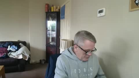 Snapshot of scottsman214 chatting on 10-18-25, 11:33 James online show from 10-18-25, 11:33